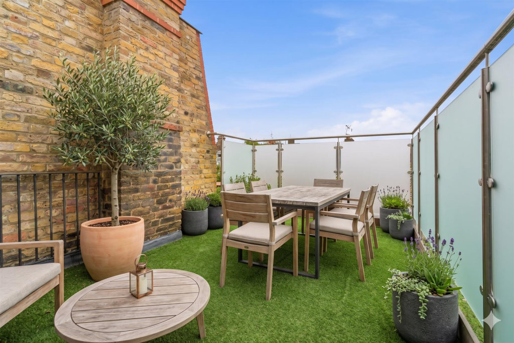 House in London - View 4