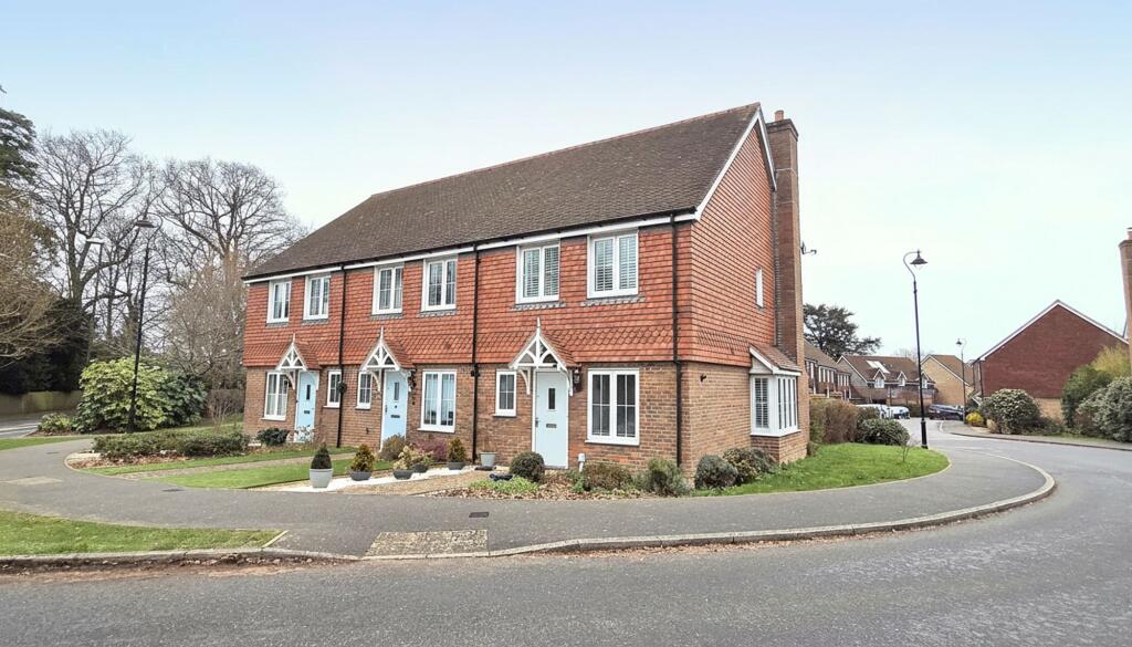 Main image of property: Langmore Lane, Lindfield, RH16