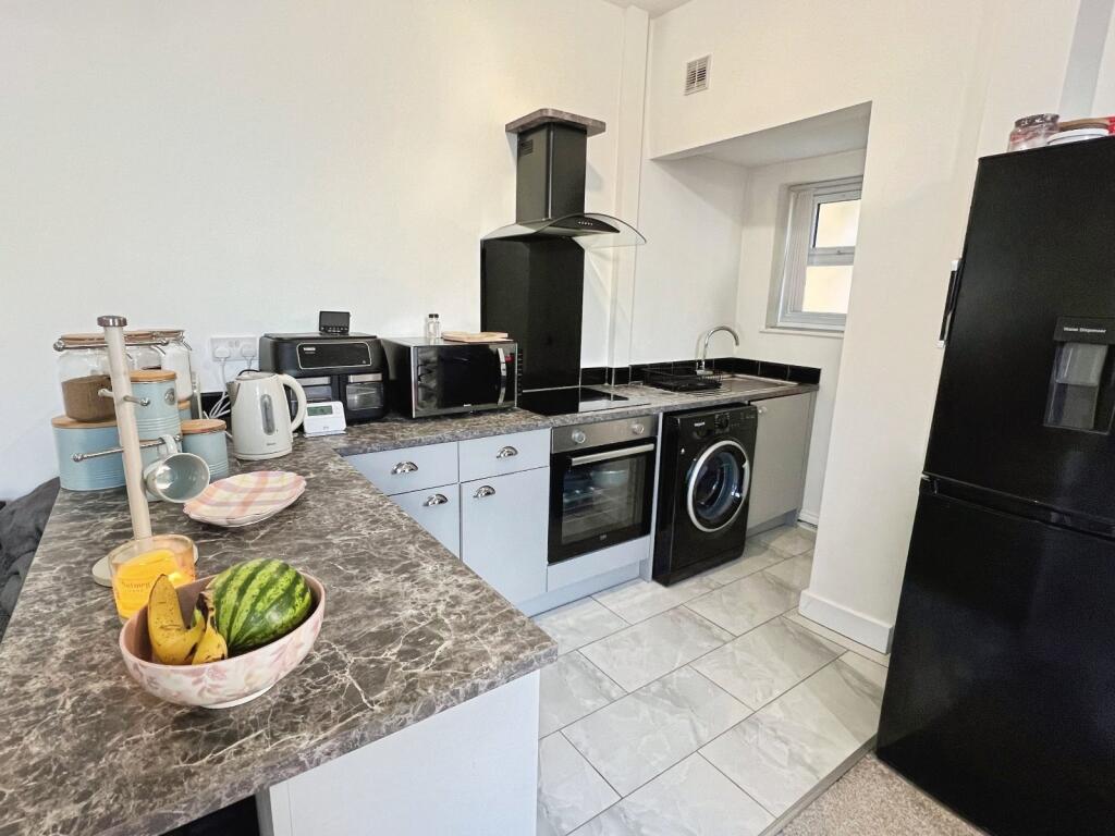 Grange Road, Soothill, Batley, West Yorkshire, WF17 photo 4