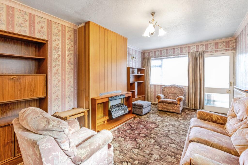 House in Wellingborough, Hatton Park - View 5