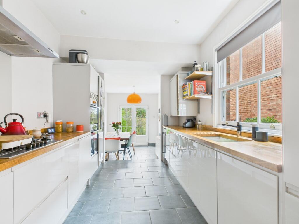 House in Northampton, Sunnyside, Kingsthorpe - View 4