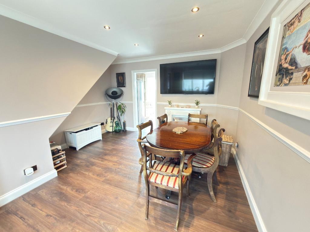 House in Bedfordshire, Luton - View 4