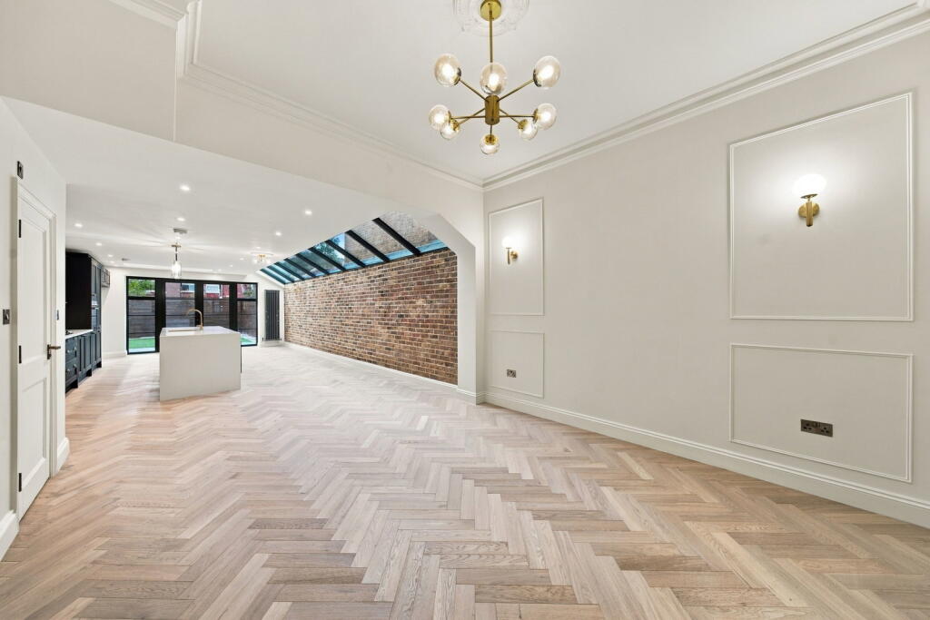 House in London - More