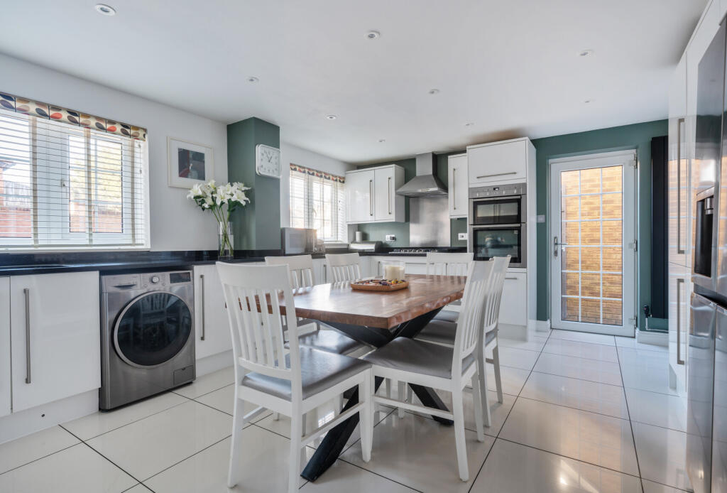 Tanner Close, Barrs Court, Bristol, BS30 photo 4