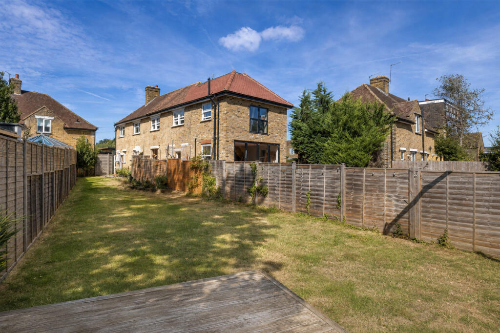 House in London, Worton - View 5
