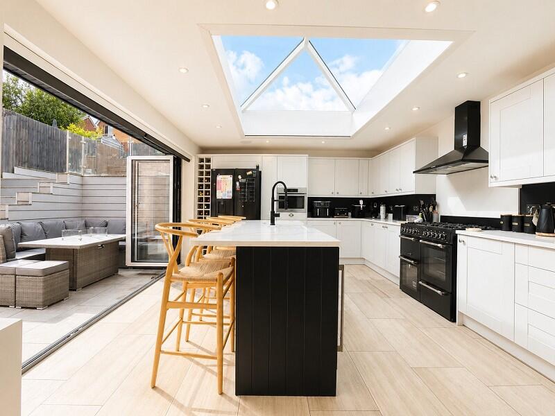 House in Cardiff, Llanharan - View 5