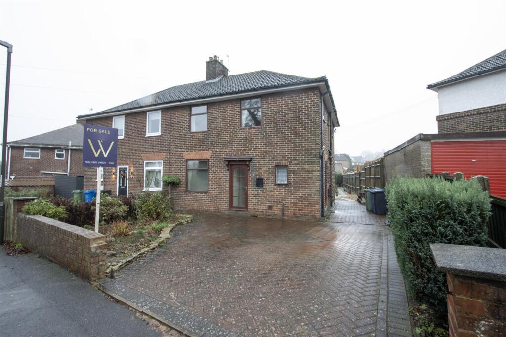 Main image of property: Littlemoor Crescent, Newbold, Chesterfield