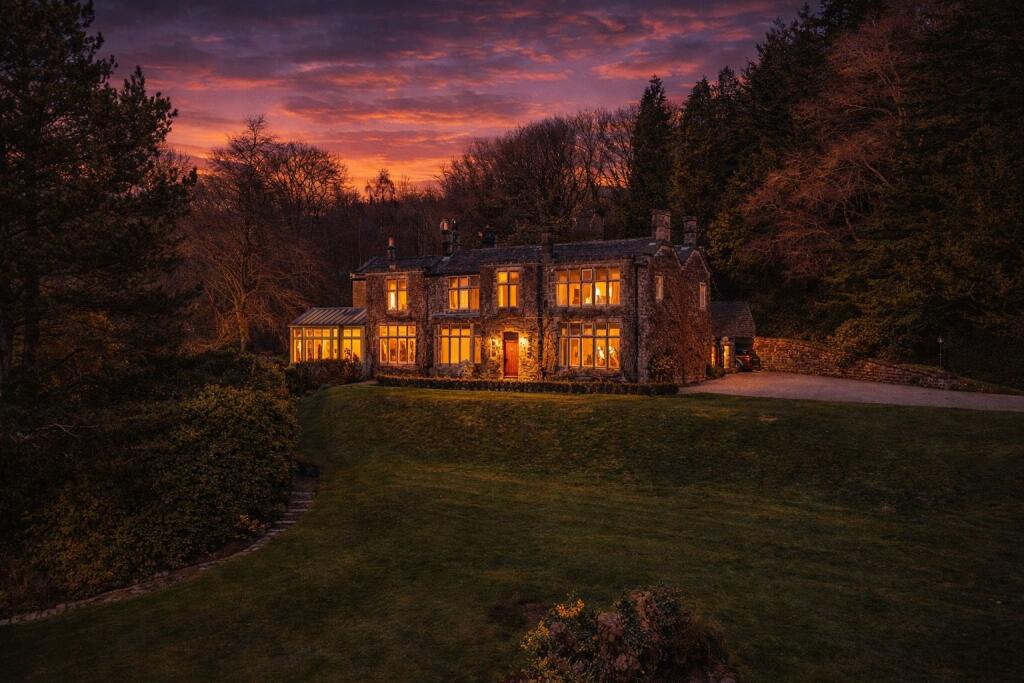 Main image of property: Moorlands Lane, Calver, Hope Valley, S32 3ZL