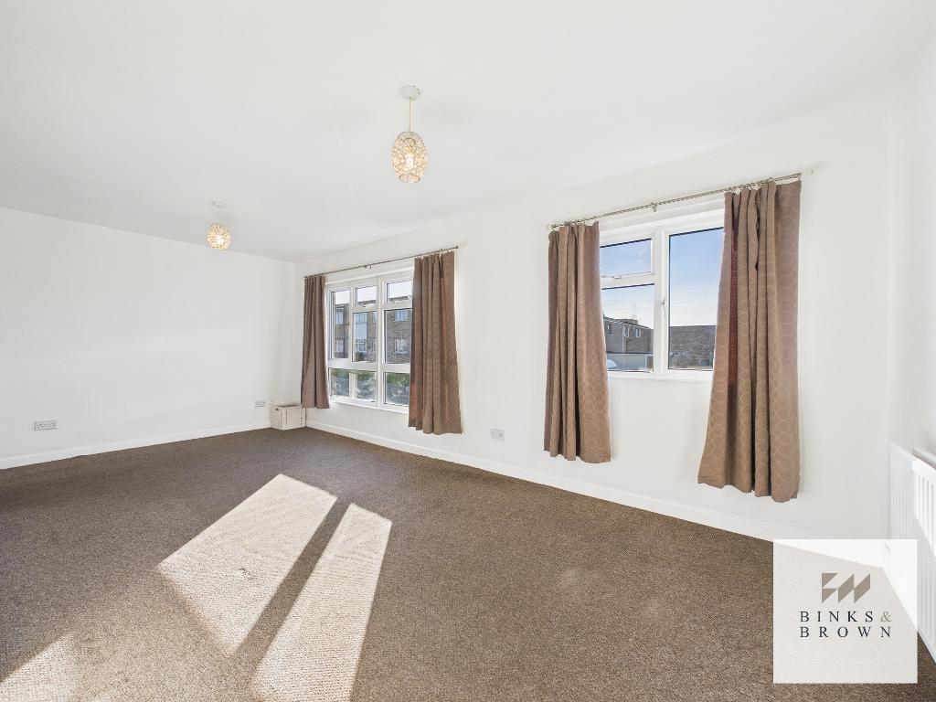 Crawley Close, Corringham, Essex, SS17 7JU photo 2