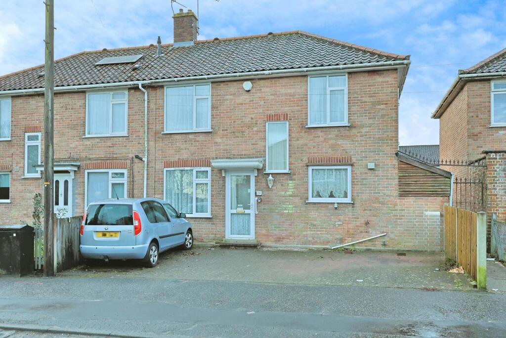 Main image of property: Earlham Grove, NORWICH, Norfolk, NR5