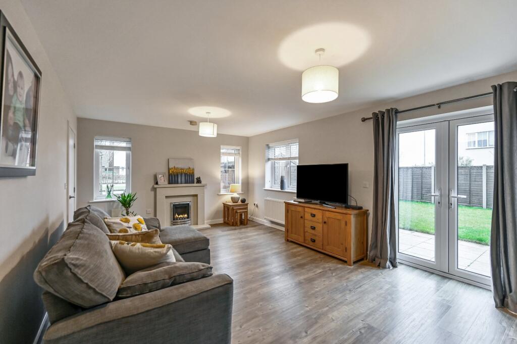 Brambling Avenue, Finberry, Ashford, Kent, TN25 photo 2