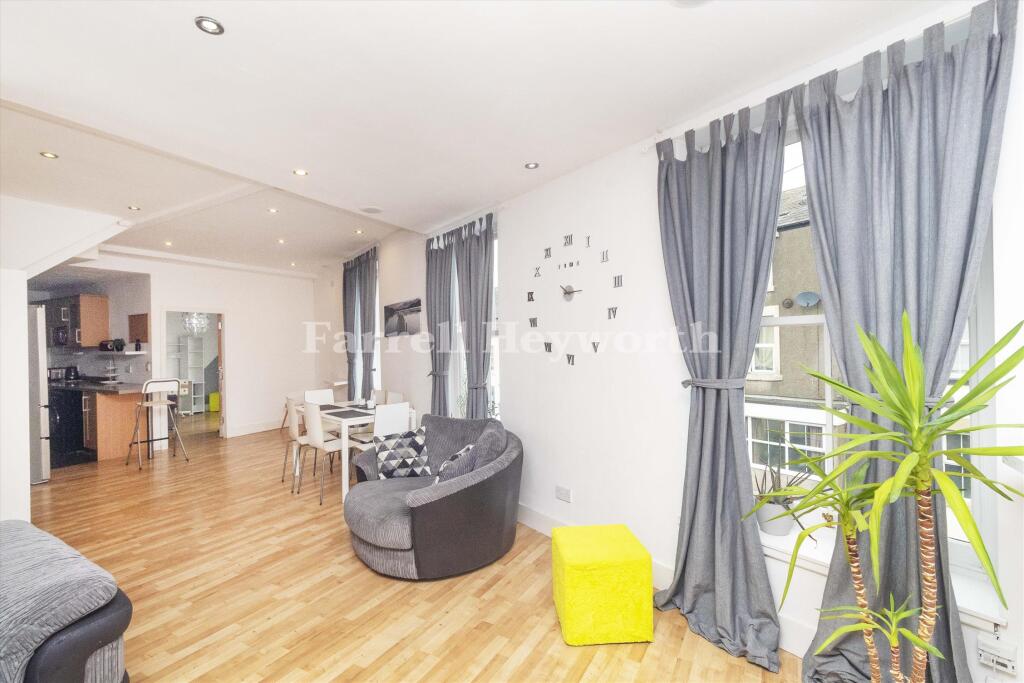 Apartment in Lancaster - View 3