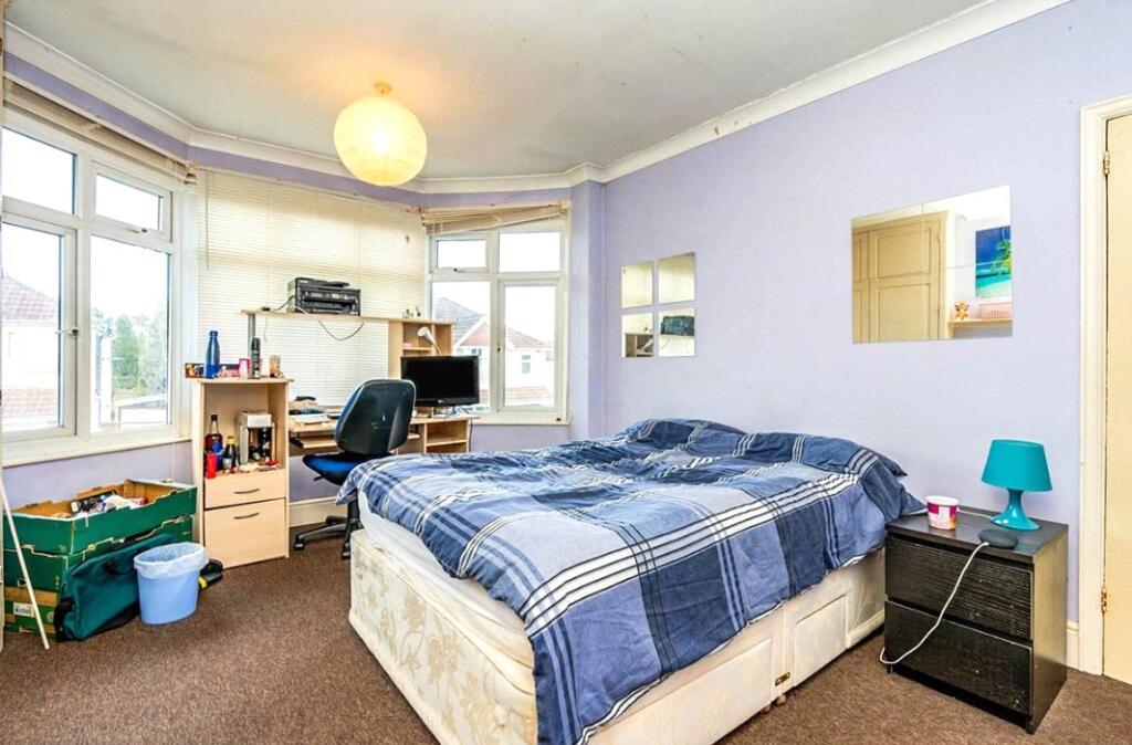 House in Southampton - View 4