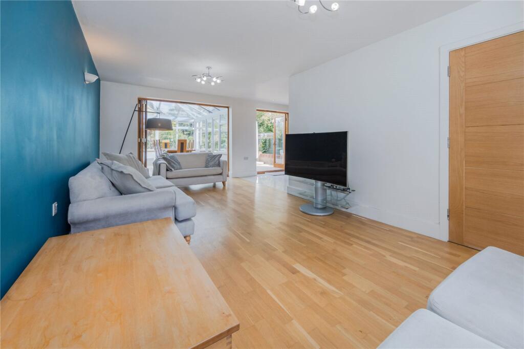 House in St Albans, Lancaster Grange, St Stephen - View 5