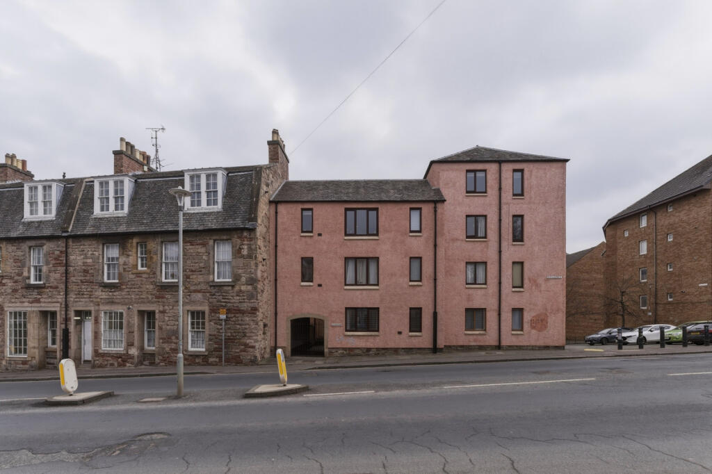 Main image of property: 82 Flat 7 Pleasance, Edinburgh, EH8