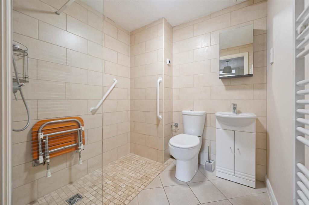 Additional image 9 of Chestnut Walk, Henley-In-Arden