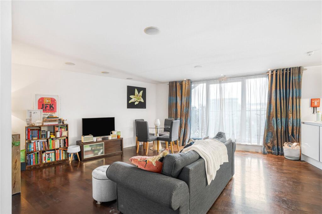 Apartment in London - View 2