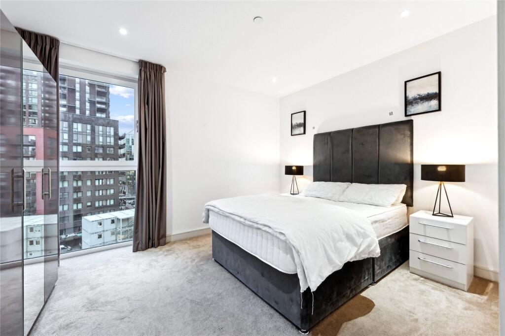 Apartment in London - More
