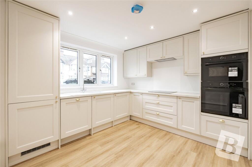 Marden Road, Romford, RM1 photo 2