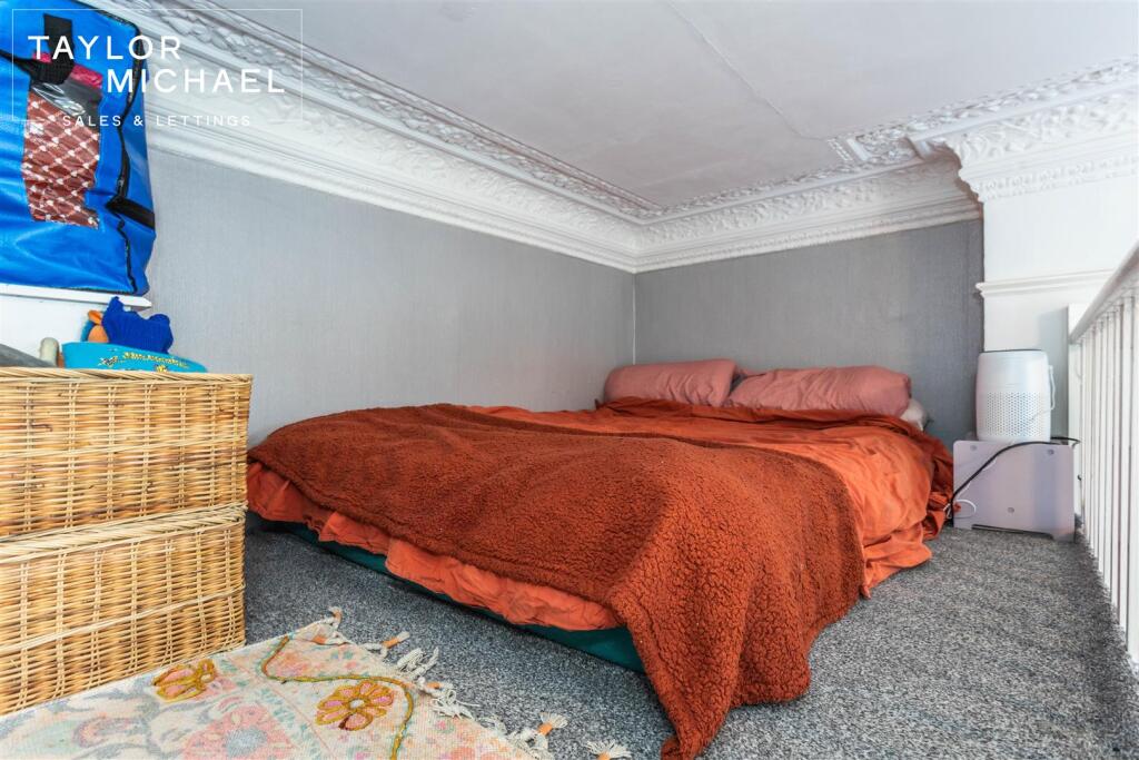 Apartment in Hove, Brighton and Hove - More