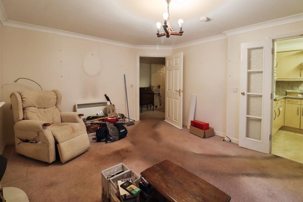 Apartment in Cardiff, Llandaff - View 5