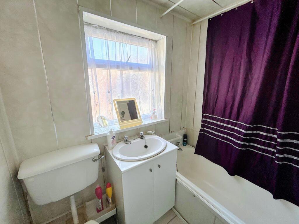 Westbourne Avenue, Gateshead, Tyne and Wear, NE8 4NQ - View 4