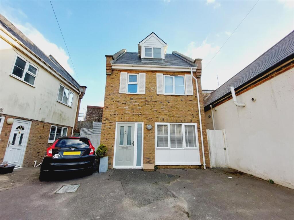 Main image of property: Richmond Road, Seaford
