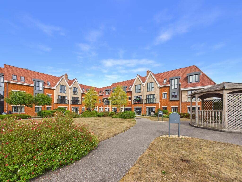 Apartment in Mid Sussex, Haywards Heath