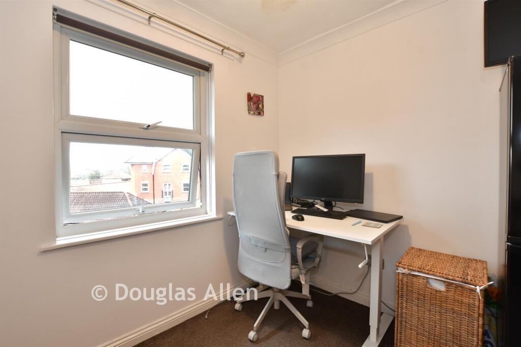 Tallow Gate, South Woodham Ferrers, Chelmsford, Essex - View 6