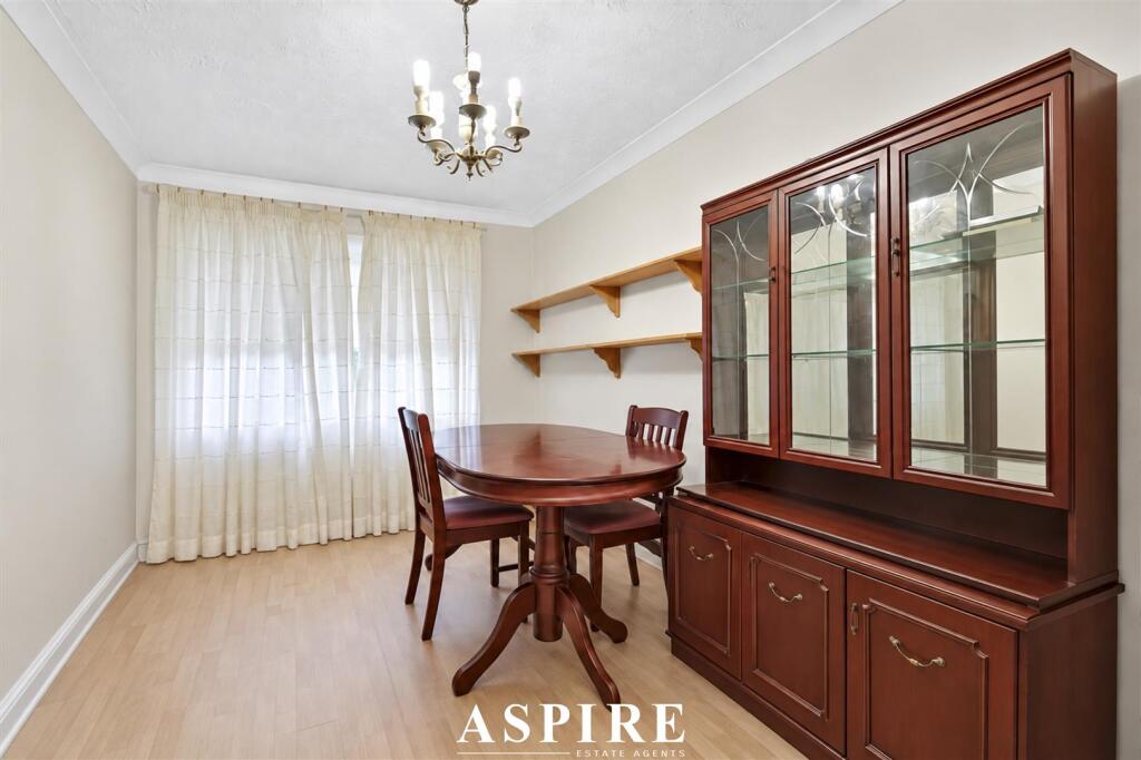 House in Castle Point, Canvey Island - More
