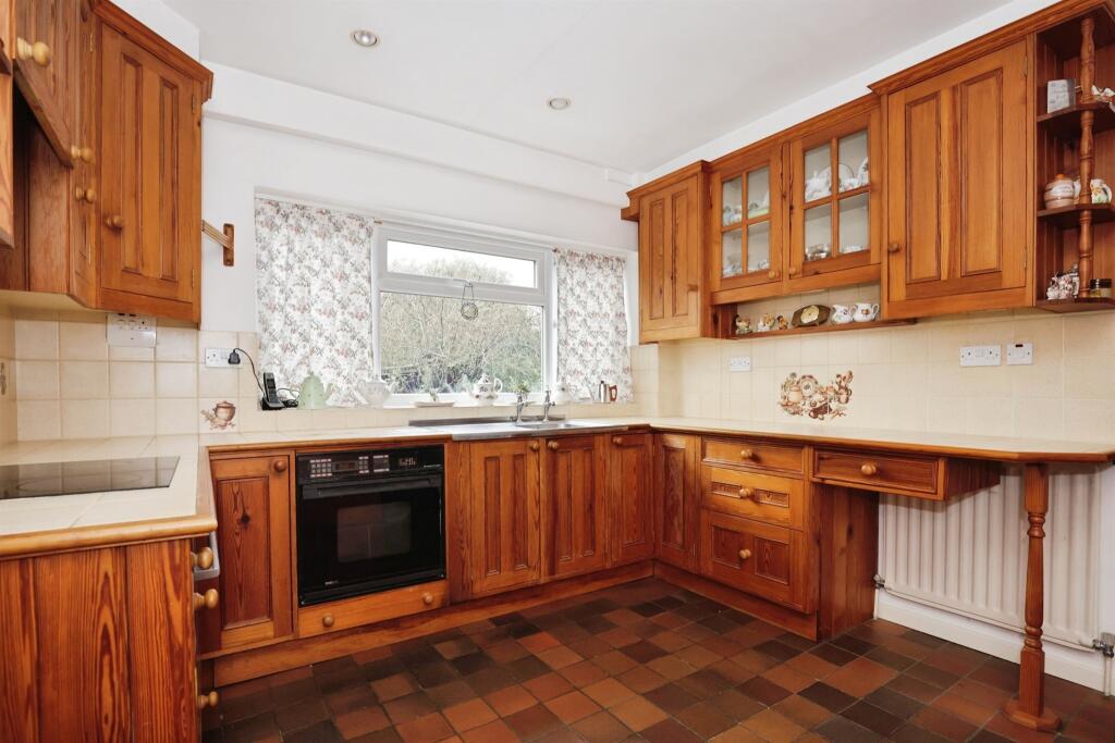 Warwick Road, Southam - View 4