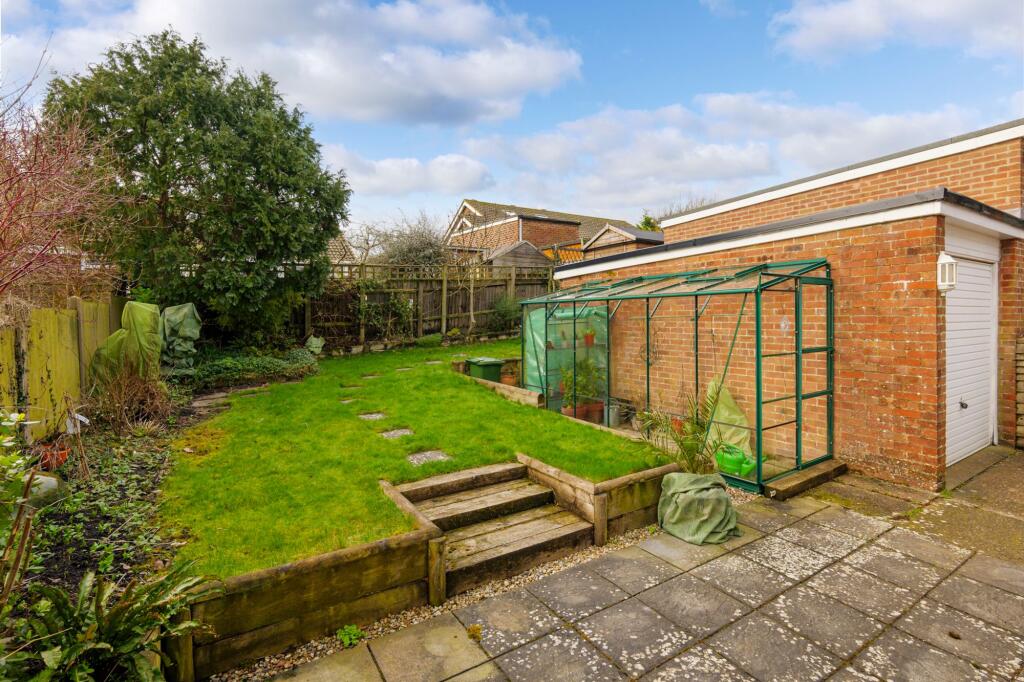 Hogben Close, Lyminge, CT18 photo 4