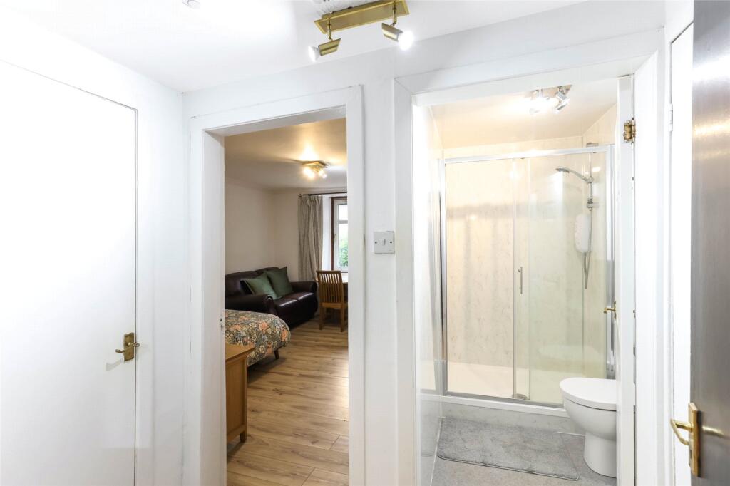 Apartment in Glasgow, North Kelvinside, Hillhead - View 4