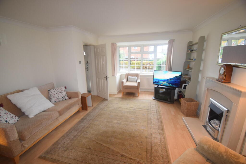 Gilbert Close, Newport photo 4