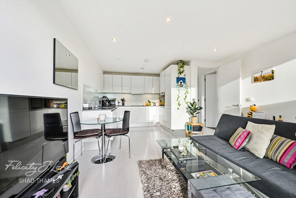 Main image of property: Vintry Court, SE1