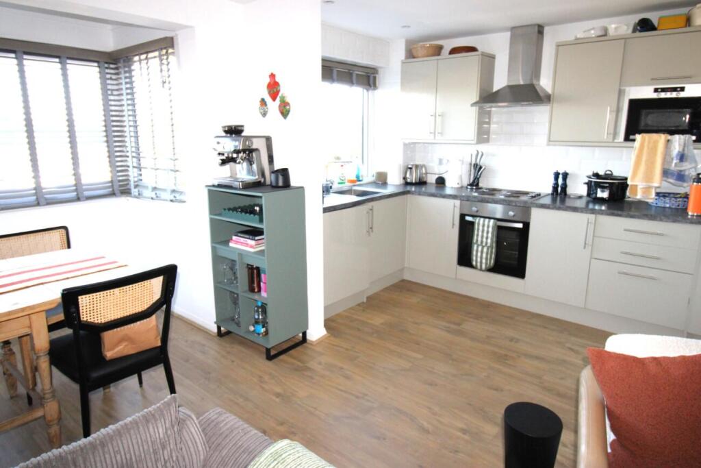 Apartment in London - View 4