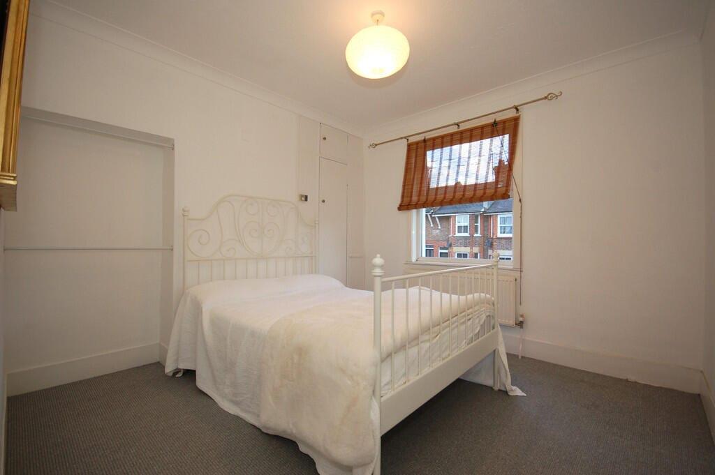 House in Wealden, Uckfield - More