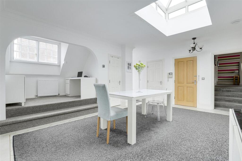 Village Street, Edwalton, NG12 photo 4