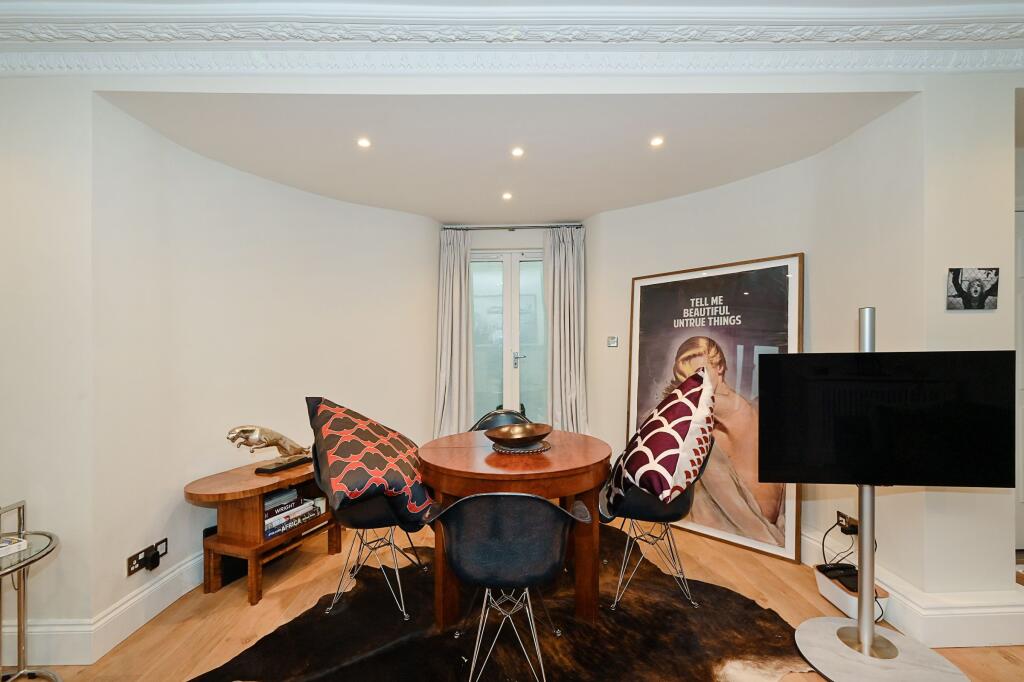 Apartment in London - View 5