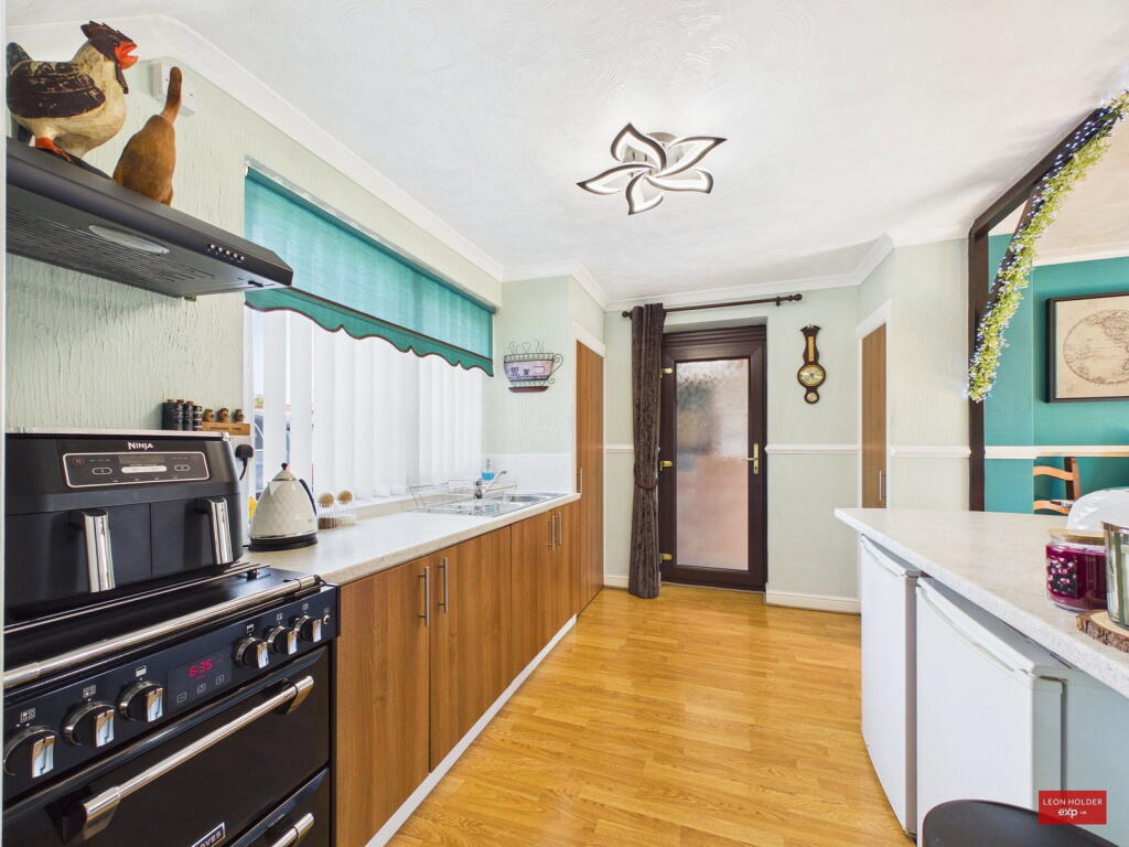 House in Tewkesbury, Innsworth - View 4