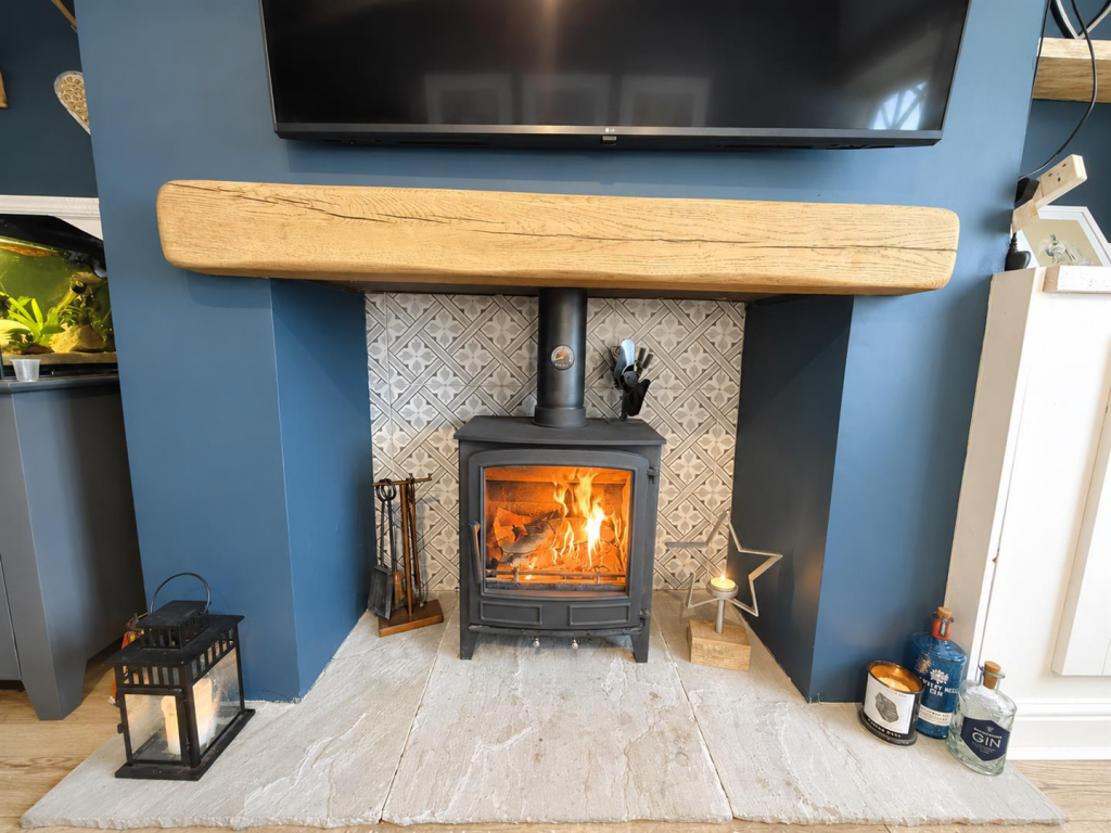 House in Tameside, Greater Manchester - View 4