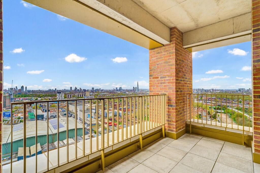 Apartment in London - More