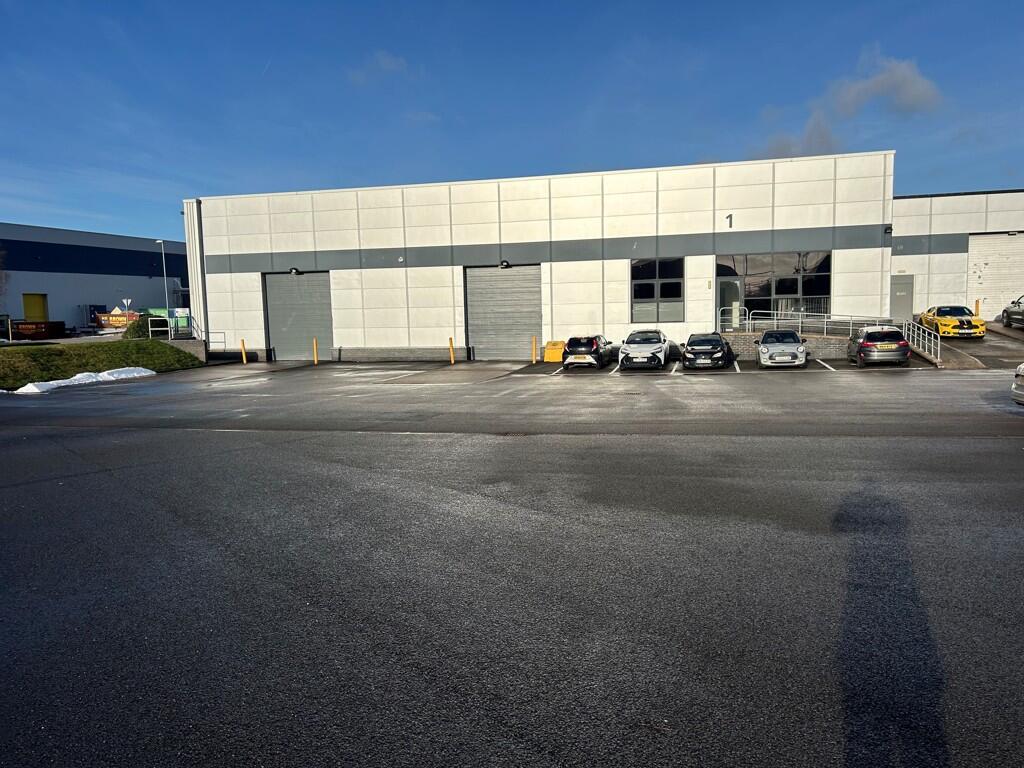 Photo 1