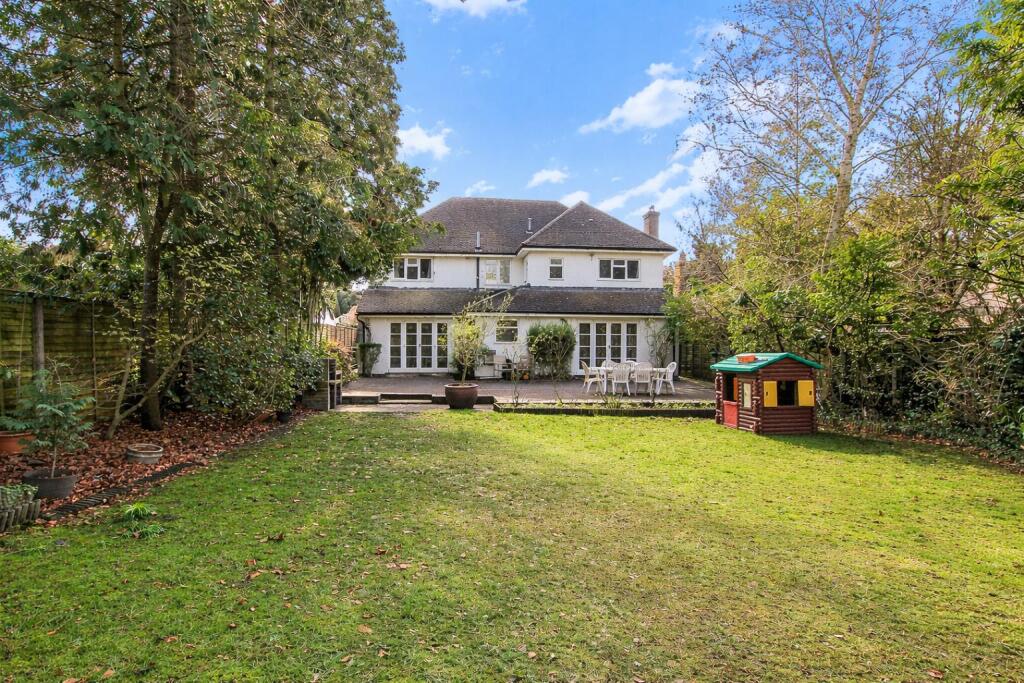 Main image of property: The Linkway, South Sutton