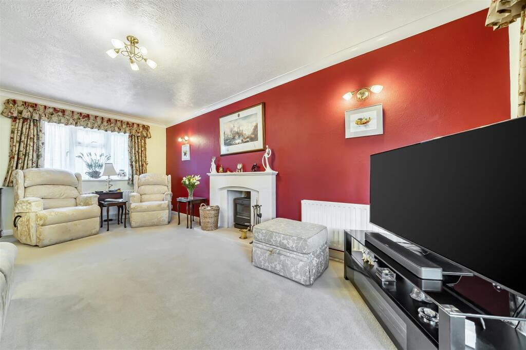 7, Maple Road, Walberton photo 4