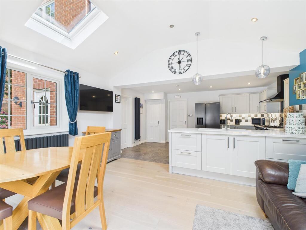 House in Derbyshire Dales, Brailsford - More