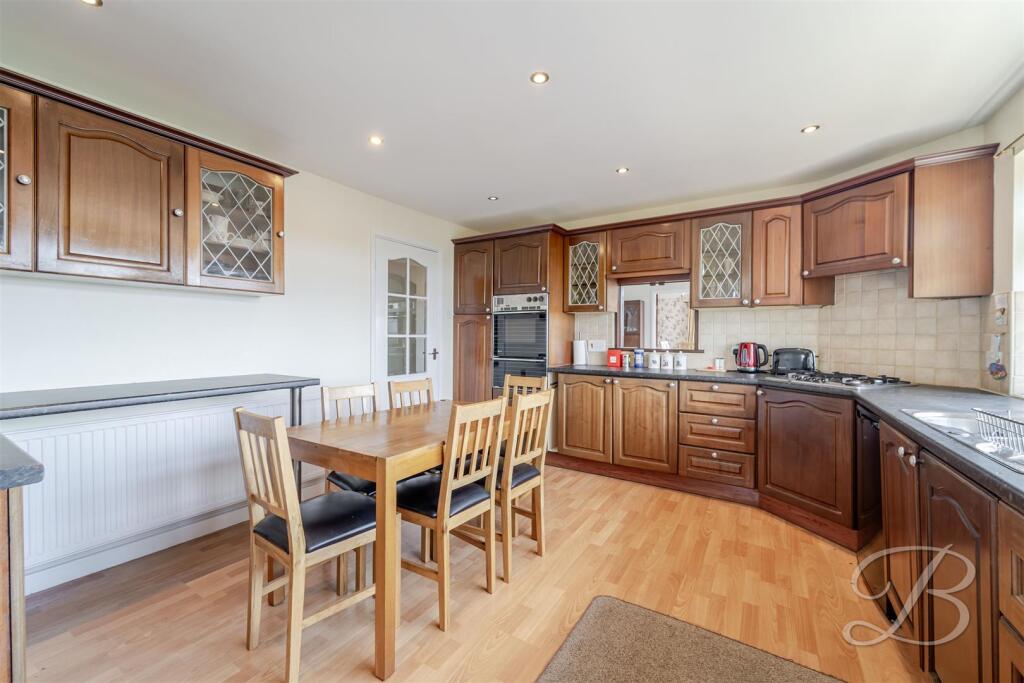 House in Ashfield, Kirkby-in-Ashfield, Sutton-in-Ashfield - More