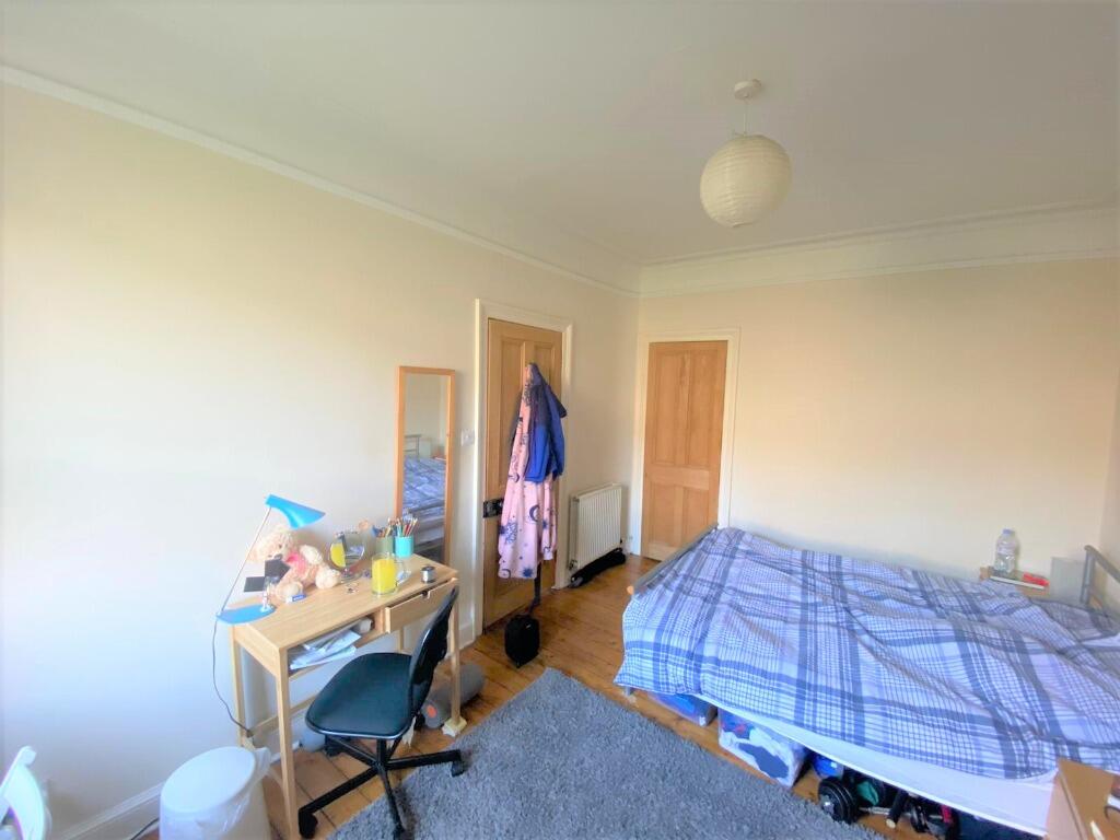 Apartment in Edinburgh - View 5