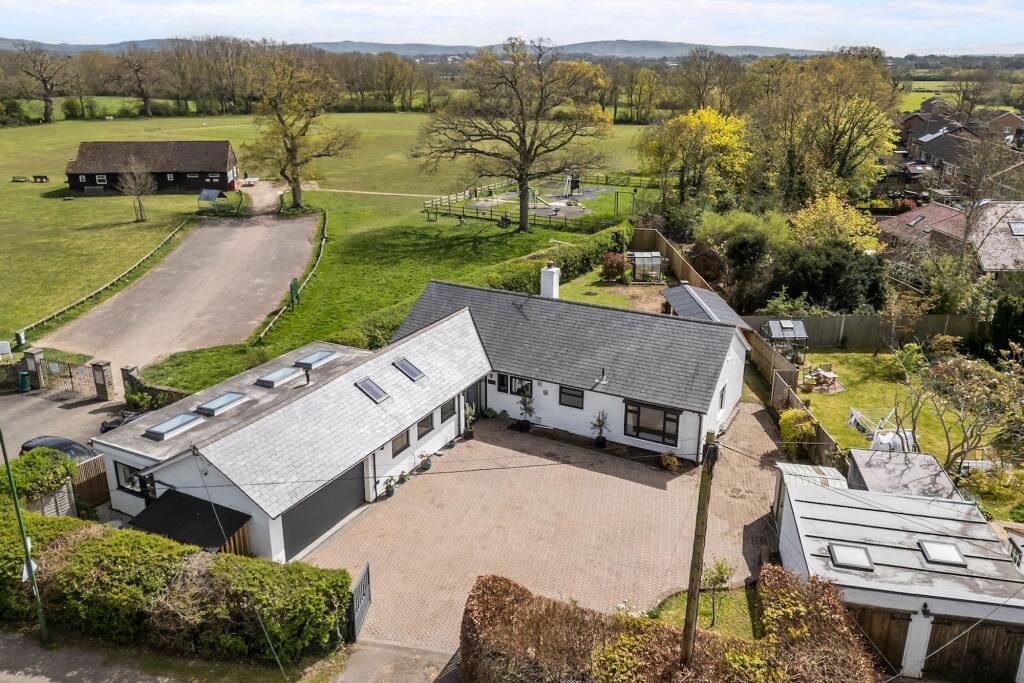 Main image of property: Partridge Green, RH13 8ET