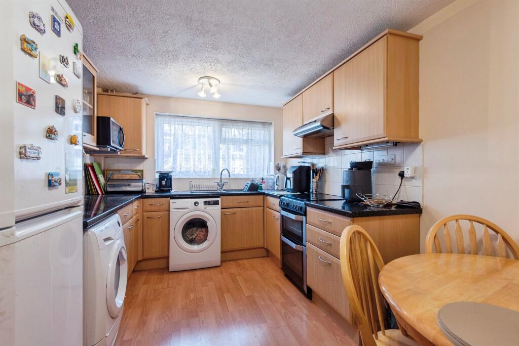 House in Stevenage, St Nicholas - View 4